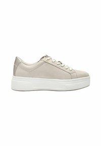 Sneaker in pelle beige chiaro con suola in gomma bianca, lacci piatti e dettagli di cucitura minimi; punta arrotondata e texture liscia.