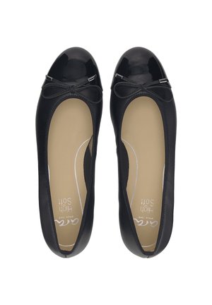 Ballerines noires avec un embout en vernis, un accent en ruban et une doublure douce. Design confortable avec une forme arrondie.