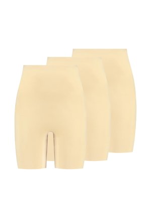 Drie beige high-waisted shaping shorts met een lengte tot halverwege de dij, overlappend weergegeven op een witte achtergrond.