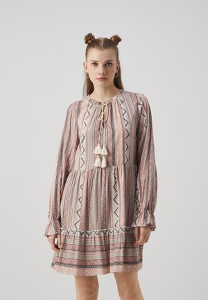 VINALA V NECK MINI DRESS - Robe de jour - ash rose