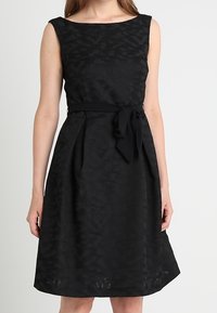 Esprit Collection Cocktailklänning - black