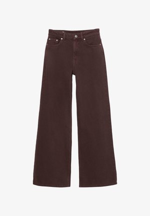 Brede jeans in een diepe burgundy tint, gemaakt van stevige katoen, met voorzakken en accenten in zilverkleurige hardware.