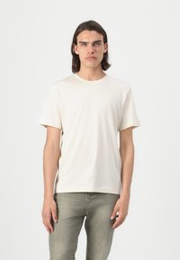 TOM TAILOR BASIC CREW NECK - T-Shirt basic - smooth light sand