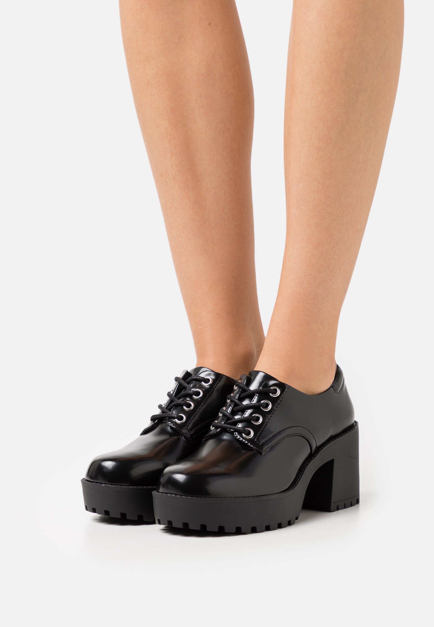 monki heels