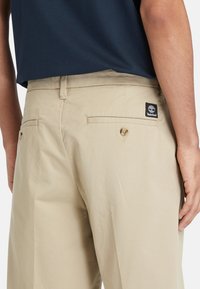 Timberland Shorts - lemon pepper