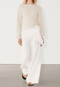 Massimo Dutti Broek - white