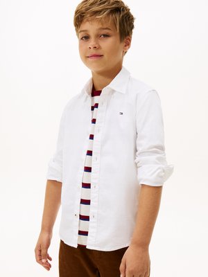 Tommy Hilfiger BOYS STRETCH OXFORD - Vapaa-ajan kauluspaita - white