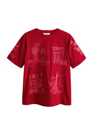 Rotes Baumwoll-T-Shirt mit weißen Strichzeichnungen von Blumen, einem Café, dem Eiffelturm und einem Fahrrad. Kurze Ärmel und Rundhalsausschnitt.