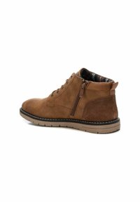 Refresh Botines con cordones - camel
