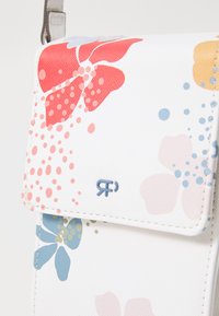 PARFOIS PHONE HOLDER BASIC SANDY BRIGHT - Torba preko tijela - bright multicolor