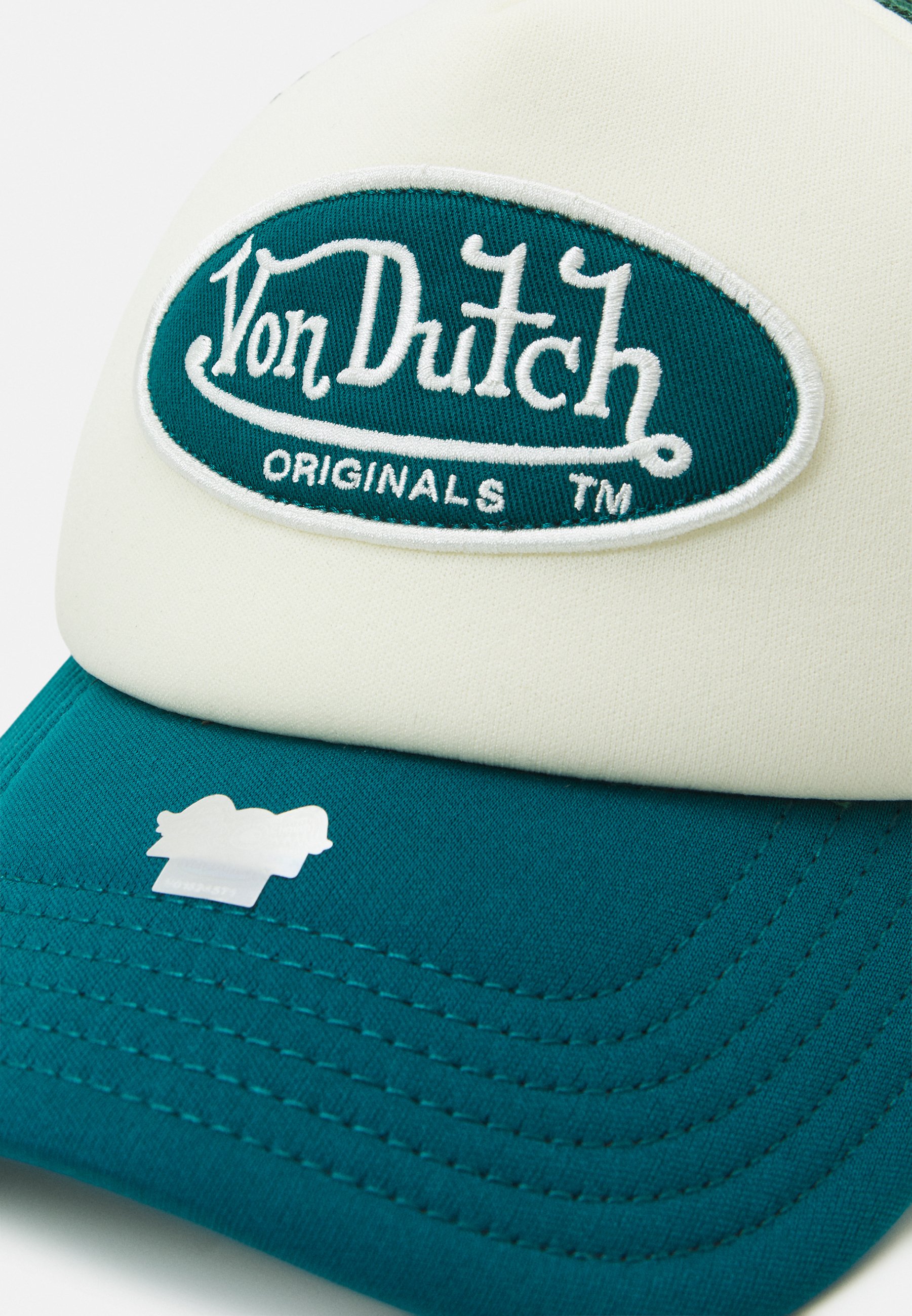 【Von Dutch】 Logo Blue Denim/Olive Green キャップ 帽子 Von Dutch Tagged Denim & Green Trucker Hat | Zumiez