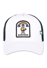 Hvid trucker cap med en sort netbag, der har et broderet tegneseriemotiv af en mand under en regnbue. Mærket læser "OLD&SKATE."