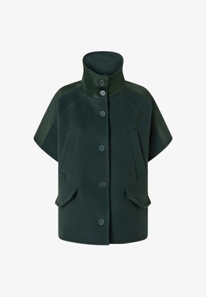 Zeleni vuneni kaput u stilu plašta s visokim ovratnikom, s prednjim zatvaranjem na gumbe, dva prednja džepa i kontrastnim teksturiranim rukavima.