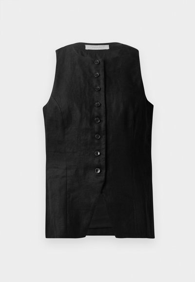 Vesta neagră fără mâneci, cu un croi drept, având un închidere cu butoane și o textură subtilă. Materialul pare ușor și neted.