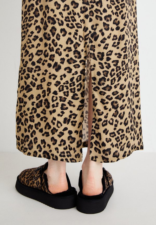 RIKKELOA SKIRT  - Maxi skirt - cornstalk leo2