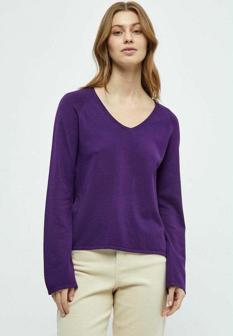 PEPPERCORN TANA V NECK RAGLAN LONG SLEEVE - Jumper - imperial purple ...