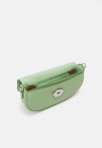 COACH MONOCHROME EMMY SADDLE BAG - Kabelka - pale pistachio