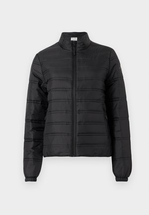 Jachetă neagră matlasată cu fermoar, guler înalt, manșete elastice, buzunare laterale și cusături orizontale pe mâneci și corp.