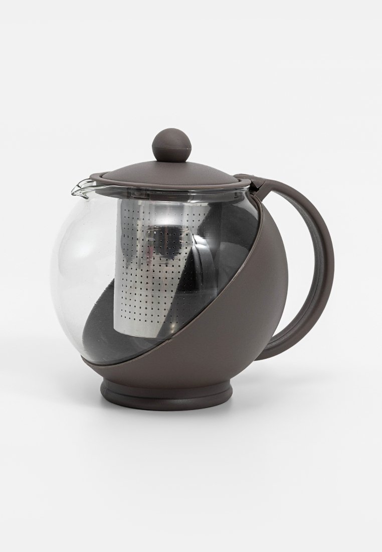 Teapot en céramique marron avec un infuseur en verre transparent. Corps rond avec une finition lisse, anse courbée et couvercle arrondi surmonté d'un bouton.