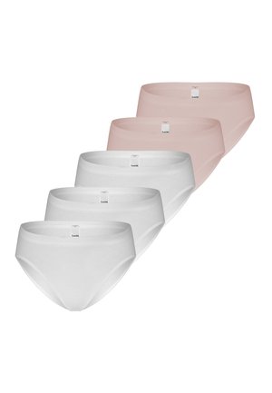 Cinq culottes en coton pour femmes dans un paquet, trois blanches et deux rose clair, disposées en rangée décalée sur fond blanc.