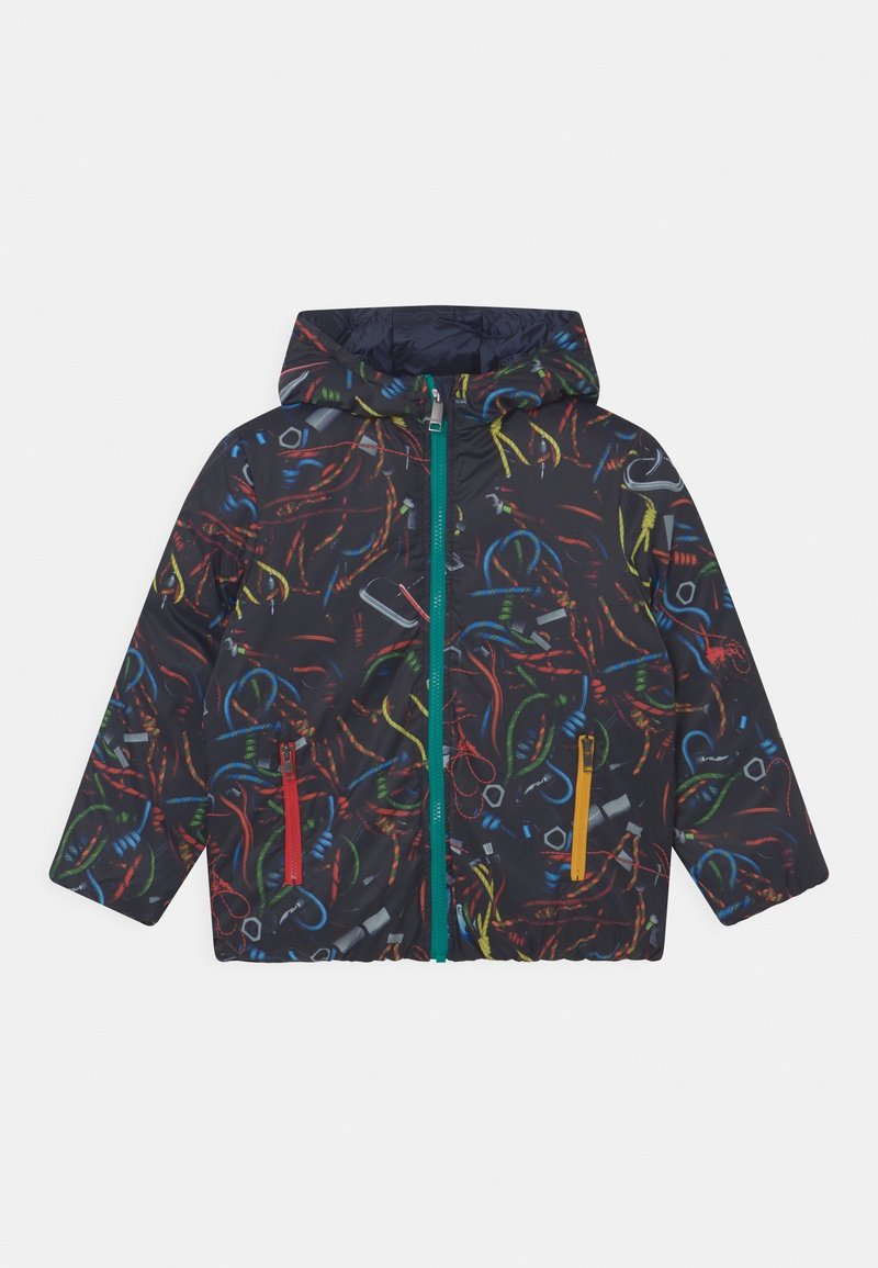 Veste à capuche noire pour enfants avec imprimé de cordes d'escalade multicolores et matériel, fermeture éclair avant verte, et poches zippées rouges et jaunes.