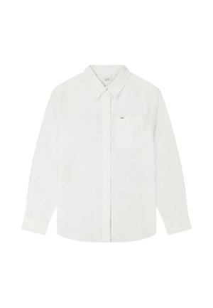 Valkoinen pitkähihainen napillinen kauluspaita, jossa on kaulus ja rinnassa yksittäinen tasku, jossa on pieni "Lee"-logo.