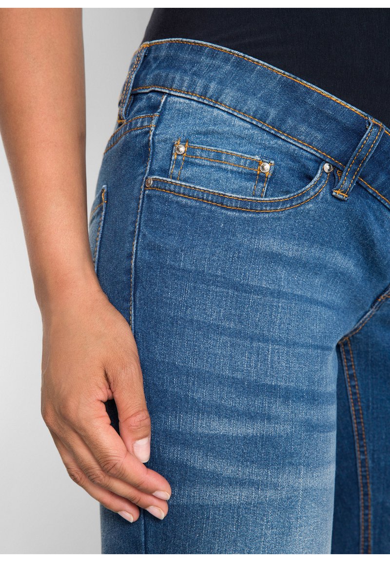 bonprix Jeans bootcut blue/blu denim