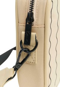 Karl Kani SIGNATURE ZICZAC PINSTRIPEMESSENGER - Taška s příčným popruhem - off white