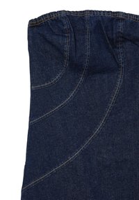 Robe en jean avec un corsage ajusté, un haut élastiqué froncé et des détails de coutures incurvés. Couleur bleu foncé avec des coutures dorées contrastantes.