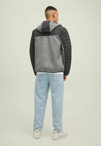 Jack & Jones JCOBERG HYBRID JACKET - Jas - asphalt