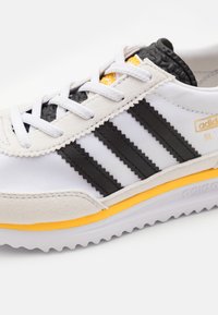 adidas Originals UNISEX - Tenisice - footwear white/core black/spark
