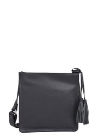 Borsa a tracolla in pelle nera con texture liscia, forma quadrata e un pon-pon decorativo sul lato. Dotata di una tracolla regolabile.