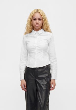Gina Tricot, SHAPED SHIRT - Риза с копчета - white