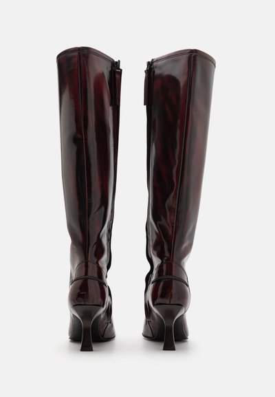 Filippa K Botas - dark burgundy
