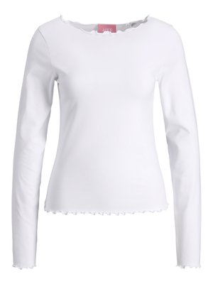 Valge pika varrukaga puuvillane tops. Omab ümmargust kaelust, millel on rüseluse ääre ja rüseluse alläär. Lihtne, hästi istuv disain.