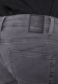 Only & Sons ONSLOOM LIFE  - Calças de ganga justas - grey denim