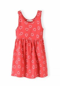 Robe rouge sans manches pour fille avec taille froncée et motif de petits cœurs rose clair sur toute la surface, avec de petits nœuds sur les bretelles.