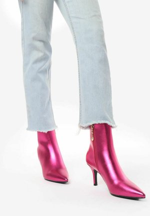 Miriade AVYA - Stivaletti - fuxia