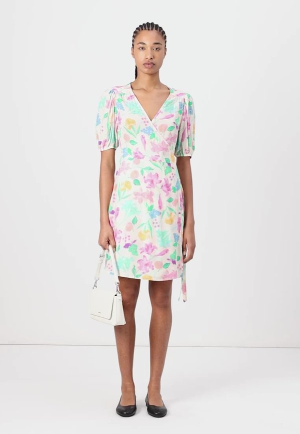 CLEO WRAP DRESS - Day dress3