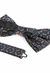 Granatowy muszka wykonana z tkaniny o fakturze z geometrycznym wzorem w kolorze pomarańczowym i białym. Zawiera regulowany pasek w komplecie.