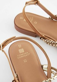 Next FOREVER COMFORTÂ® LEATHER FLAT TUBULAR PLAITED SANDALS - Sandale - tan gold