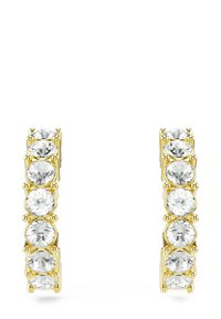 Guldpläterade hängörhängen prydda med sju stora runda klara ädelstenar på varje örhänge, uppställda mot en vit bakgrund.