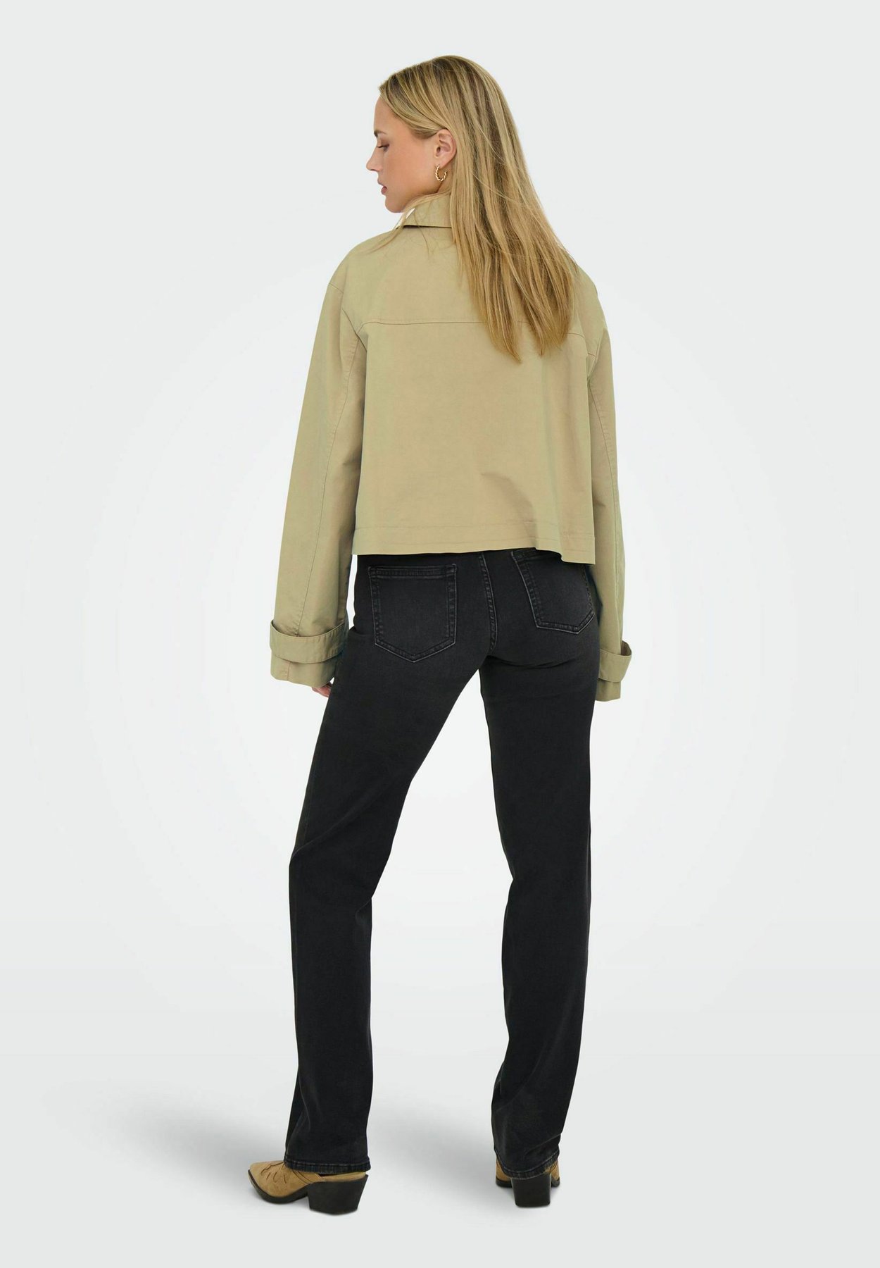 Leichte Jacke
