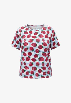 Weißes kurzärmliges Hemd mit blau kariertem Muster, bedeckt mit verstreuten roten Erdbeeren mit grünen Blättern.