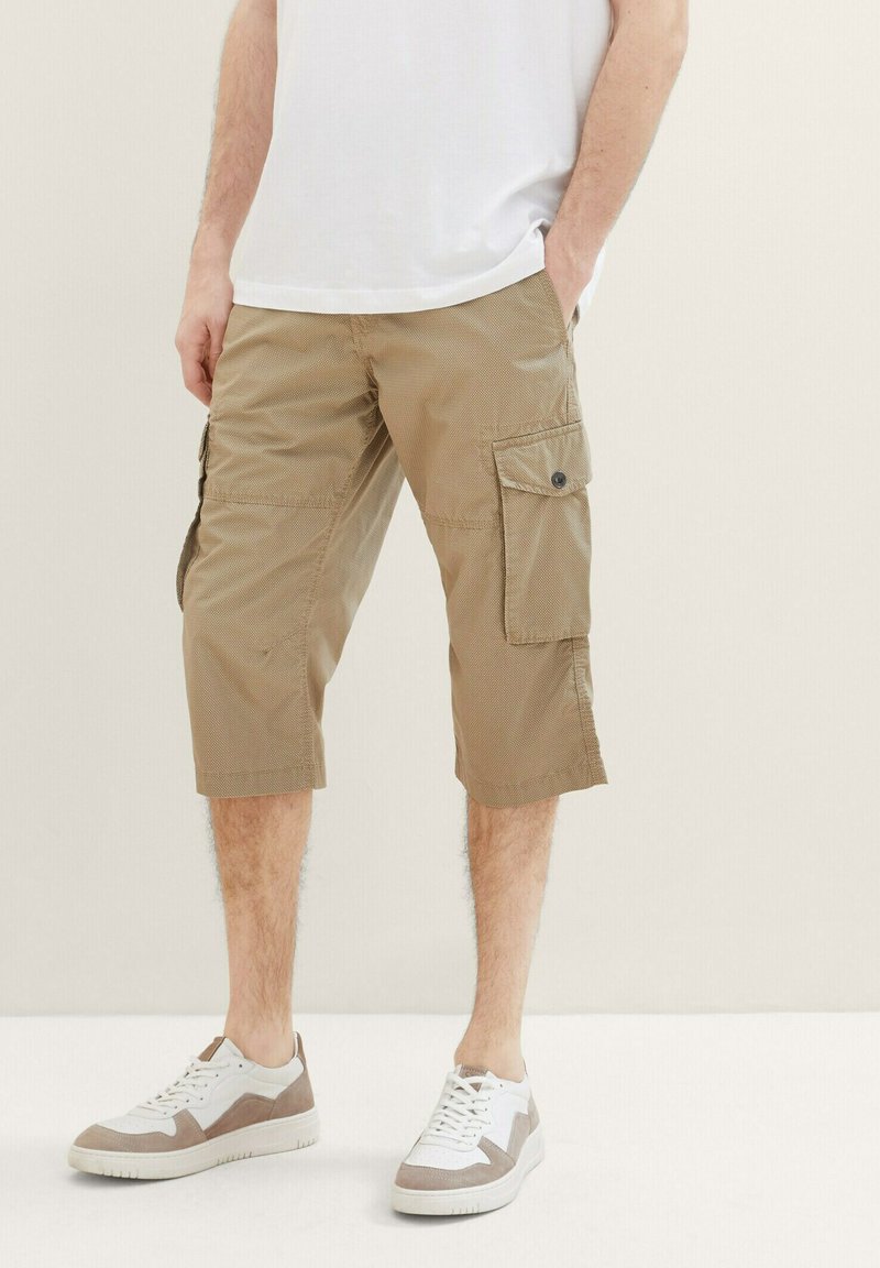 TOM TAILOR BERMUDA MIT PRINT - Shorts - beige geometric structure