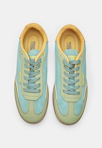 Bata NORTH STAR - Tossud - verde