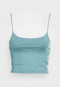 Camisola cropped azul claro com alças finas, feita de tecido liso, apresentando um design ajustado e uma bainha limpa sem decorações adicionais.