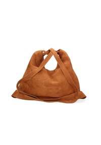 Borsa a spalla in suede color arancione bruciato, con una texture morbida. Presenta manici lunghi e un'apertura superiore, con un design unico a incrocio.