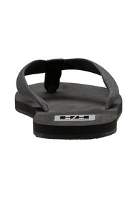 Černé žabky s texturovanou gumovou podrážkou a látkovými popruhy mezi prsty. Na stélce je umístěna logo nášivka. Jednoduchý design, nízký profil.