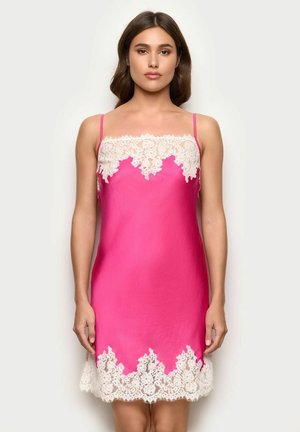 CHANTILLY - Noční košile - fuchsia plain